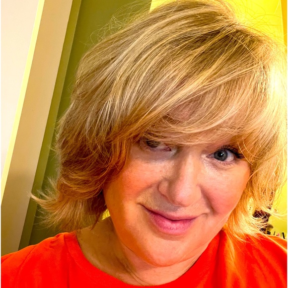 Meet your Posher, Paige - Picture 1 of 1